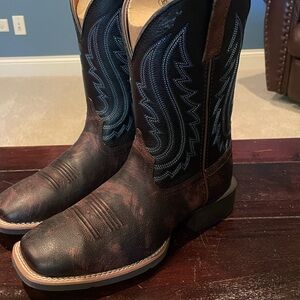Ariat Cowboy boots